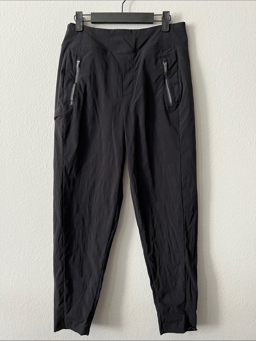 Athleta Trekkie North High Rise Jogger In Black Athletic Outdoors Size 6